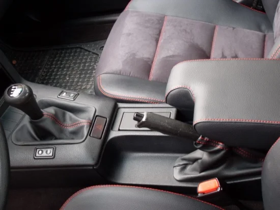 BMW E36 Кожен Салон